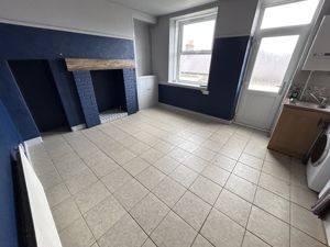 Photo 5- click for photo gallery